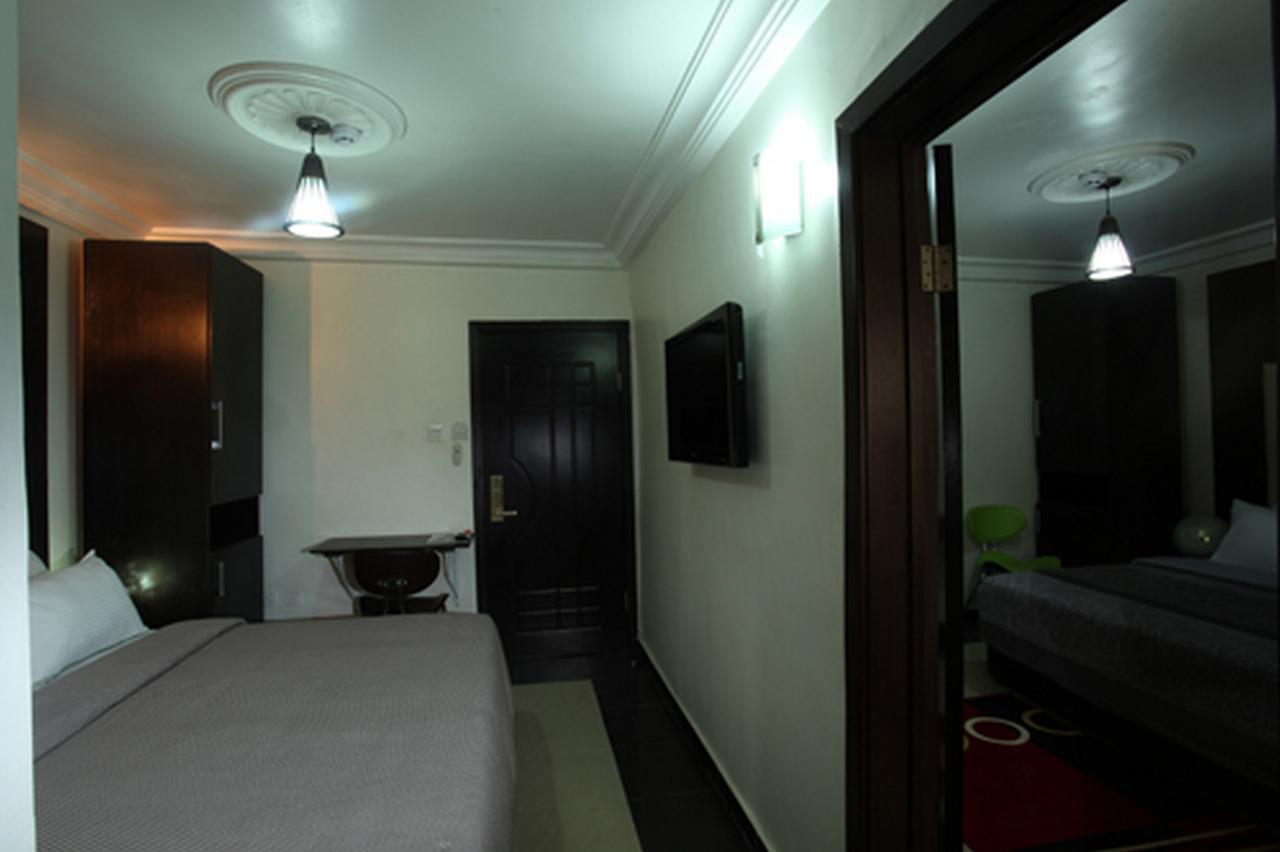 Prince Of Anthony 1960 Hotel Lagos Exterior photo