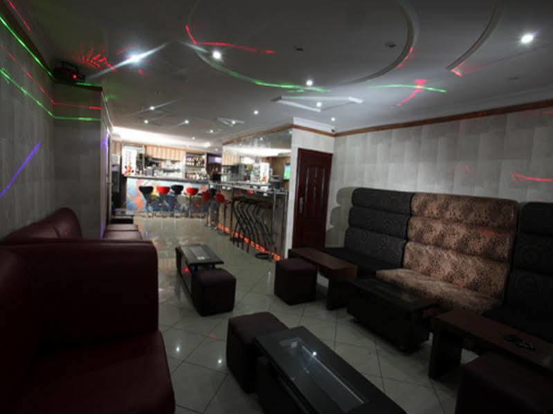 Prince Of Anthony 1960 Hotel Lagos Exterior photo